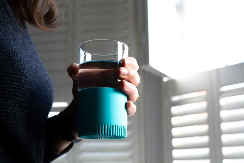 LittleSolves设计安静的玻璃杯，避免在放下时产生噪音