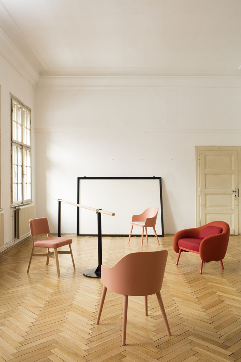 Frisée+ Corolla座椅系列为Billiani带来了设计的新阶段