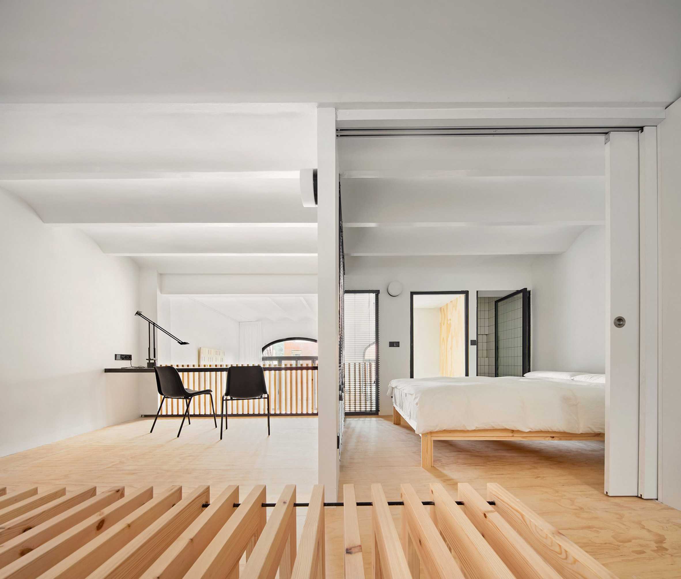 masi -aqui利用多层建筑来开放巴塞罗那的Yurikago住宅