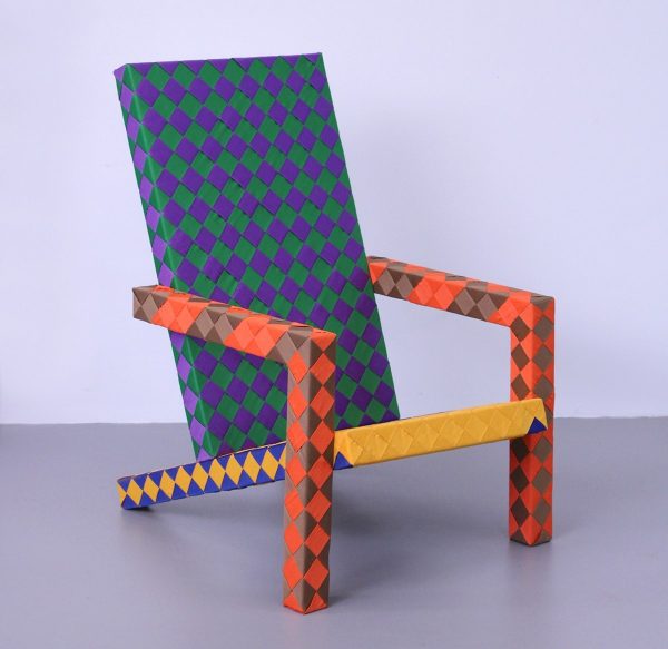 LEX POTT的手工编织椅子是经典躺椅上的有趣转折