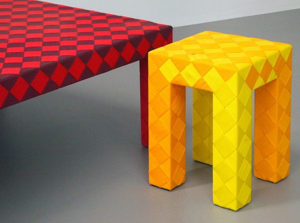 LEX POTT的手工编织椅子是经典躺椅上的有趣转折