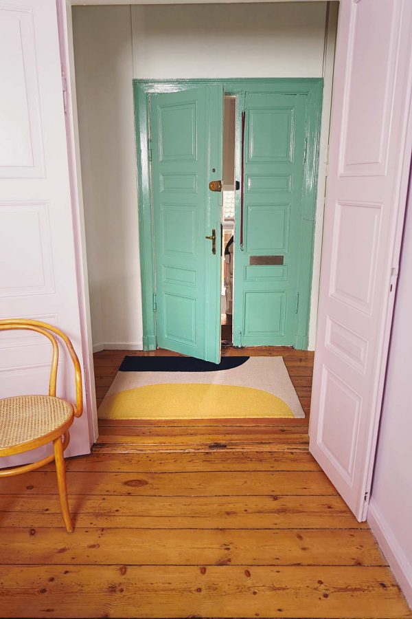 Cecilie Manz与cc-tapis合作设计的新型Fritz Hansen地毯