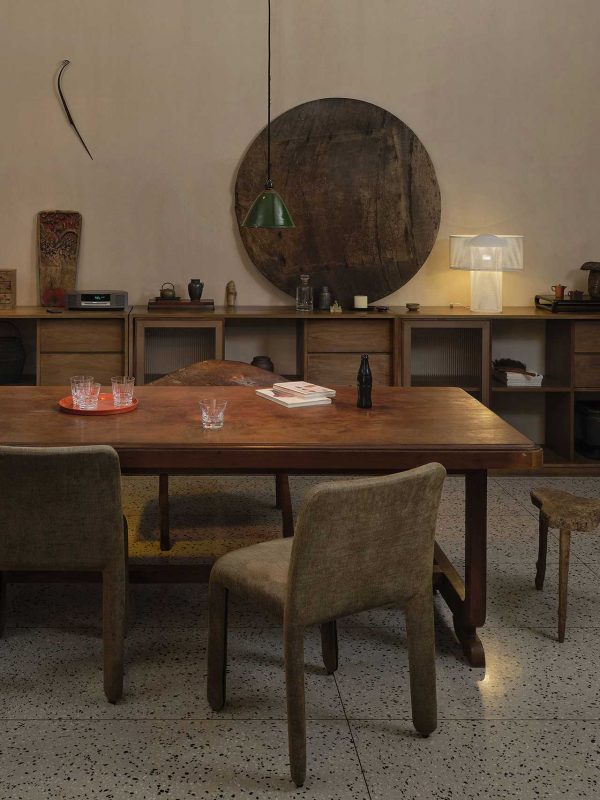 中国的乡村之家，到处都充满全球纪念品