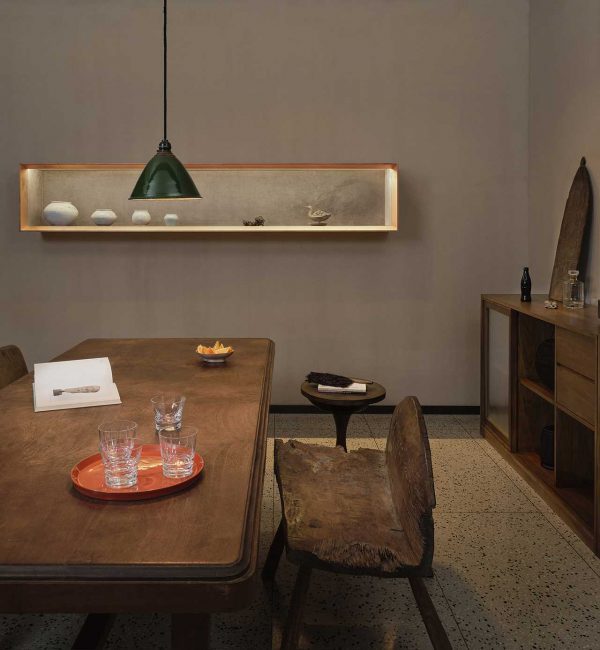 中国的乡村之家，到处都充满全球纪念品