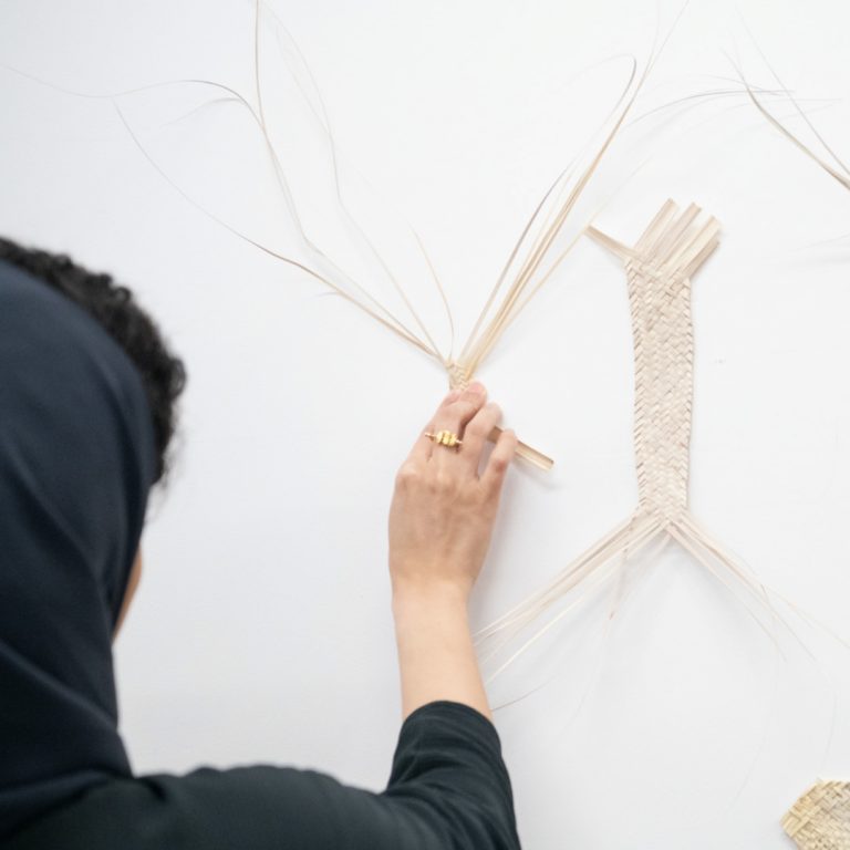 Irthi当代手工艺理事会赋予中东及其他地区的妇女权力