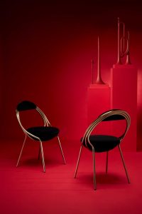设计师Lee Broom以虚拟发布推出的Maestro椅子