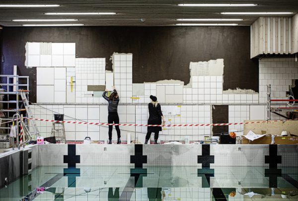 瑞典SPÅNGA的室内游泳馆FOLKFORM的公共艺术装置