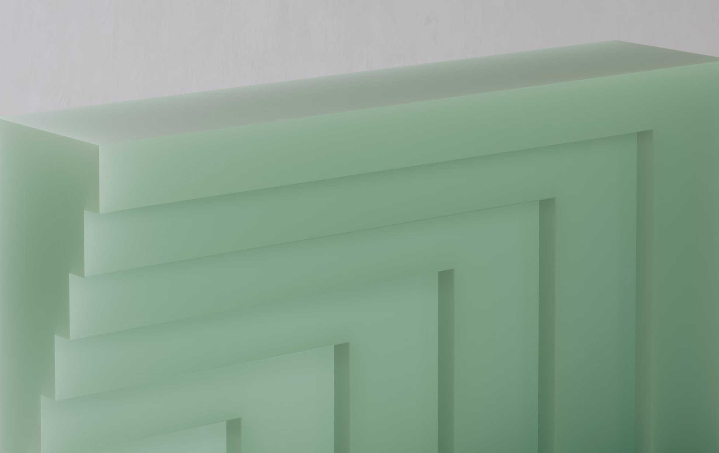 Niko Koronis的树脂家具系列看起来像是雕刻的肥皂块