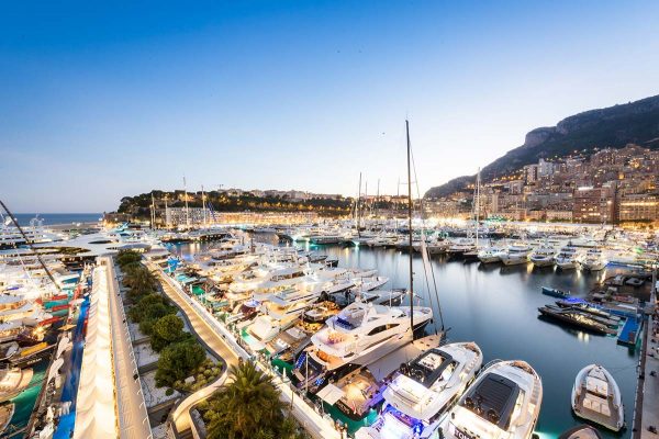 Monaco Yacht Show 2021：摩纳哥游艇展上的豪华游艇