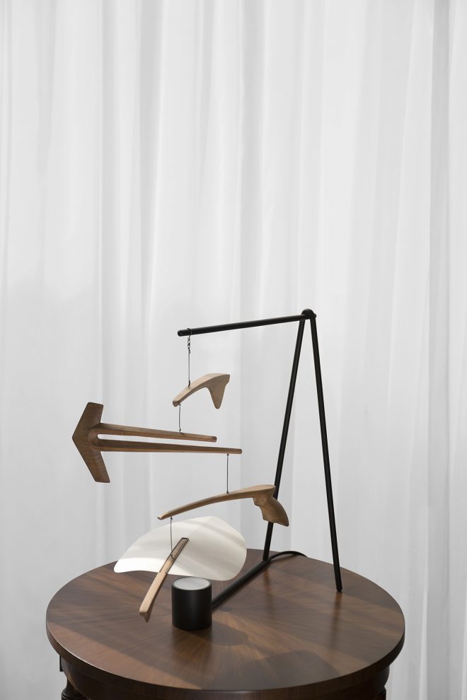 Óseo 照明是二合一的：动能雕塑 + 灯光