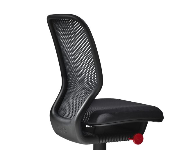 Knoll 在 NeoCon 2022 上推出其悬臂式 Newson 办公椅