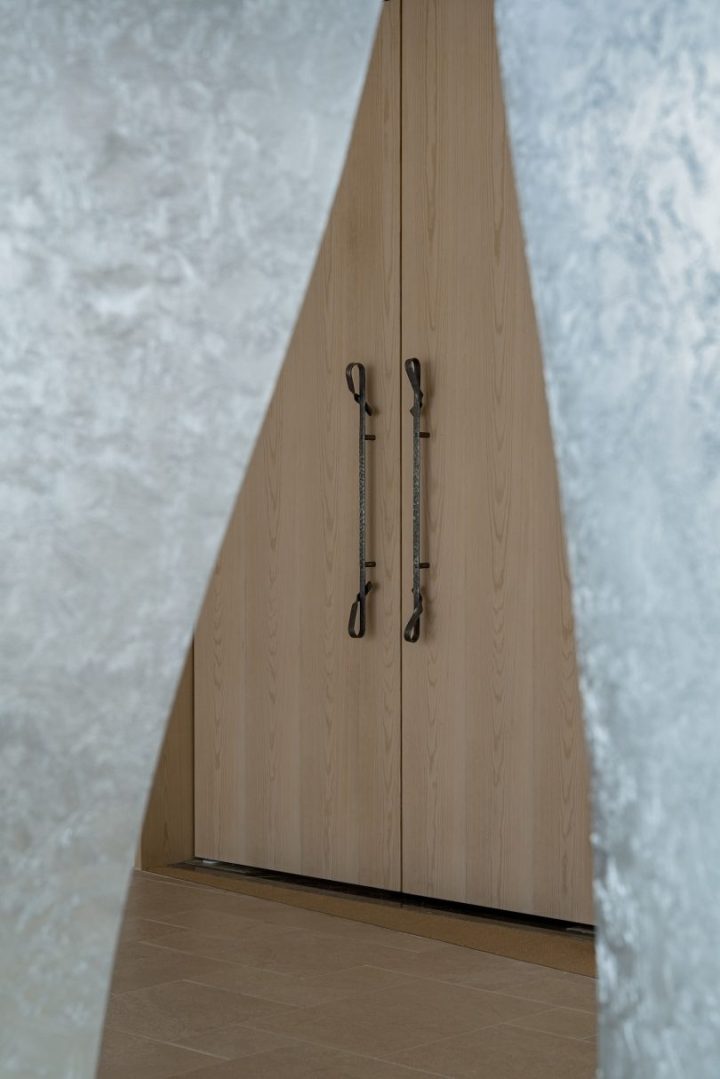 由 LISO Design 设计的极简主义空间 Cinderella