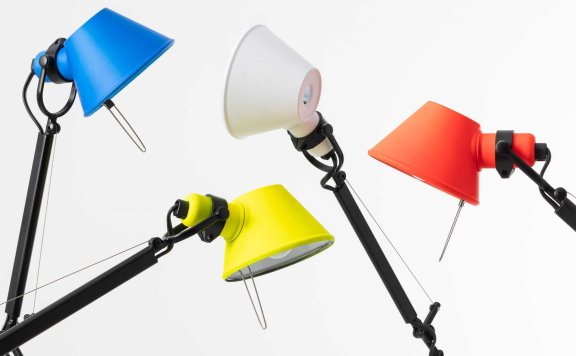 赢得Artemide的Tolomeo台灯