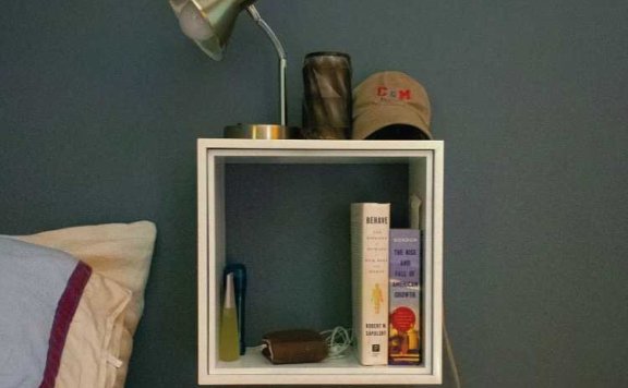 世界上第一个自我安装的架子