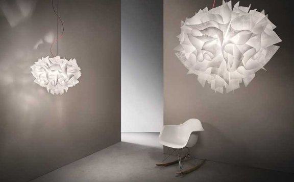 永恒时尚的黑与白家具