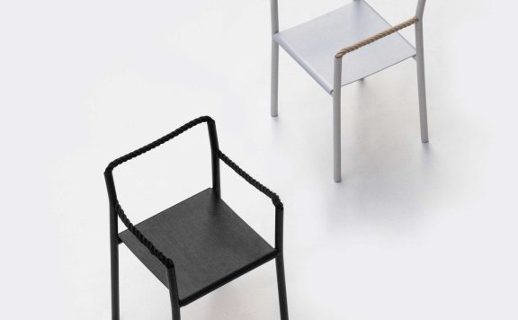 用一根连续的绳子设计的椅子