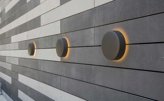 照明系列Motive模糊了室内和室外照明之间的界限