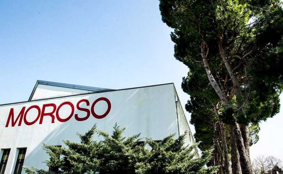 意大利设计品牌通过安全措施重开工厂