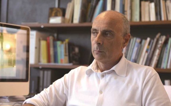 追求稀有材质的家具品牌Henge