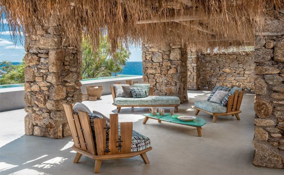 户外系列灵感来自有机形状和异国风情