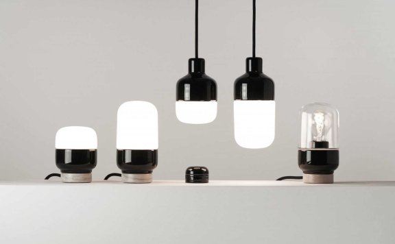 欧姆吊坠瓷器灯具by Kauppi & Kauppi