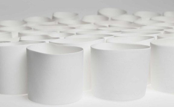 格雷格·摩尔（Gregg Moore）使用厨房的废骨头制作餐厅的餐具