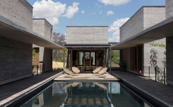 由12个体积块构成的Casa Candelaria房屋