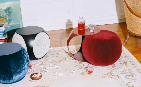 Marrimor对象为不墨守成规的人推出了现代桌子