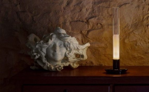 Santa&Cole推出Sylvestrina,这是经典版本的便携式版本