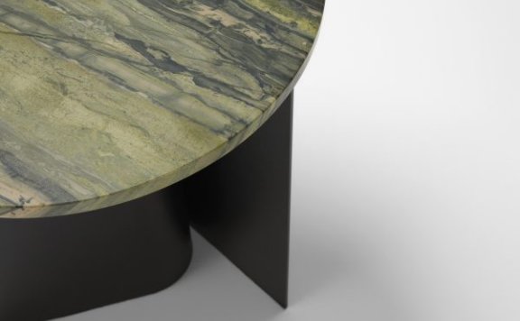 罗斯·加丹（Ross Gardam）新推出的 BREEZE 餐桌系列