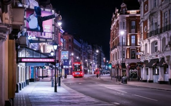 摄影师扬·恩克尔曼(JAN ENKELMANN)回顾伦敦封锁的初期