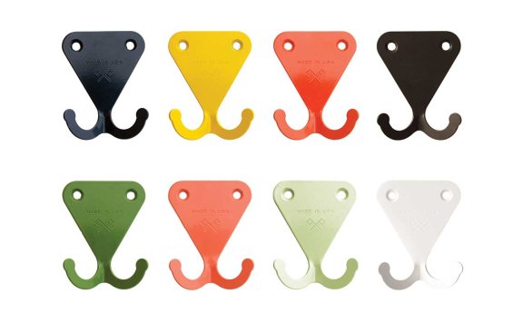 色彩丰富的金属挂钩可以帮助你保持条理