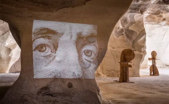 IVO BISIGNANO 的个人展览:“人类形态”设在古代以色列洞穴中