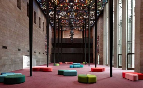 以包浩斯积木为灵感，能无限变形的缤纷模块沙发