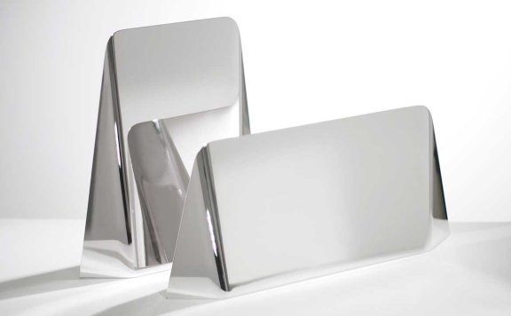 打磨得完美无瑕的BLADE镜子