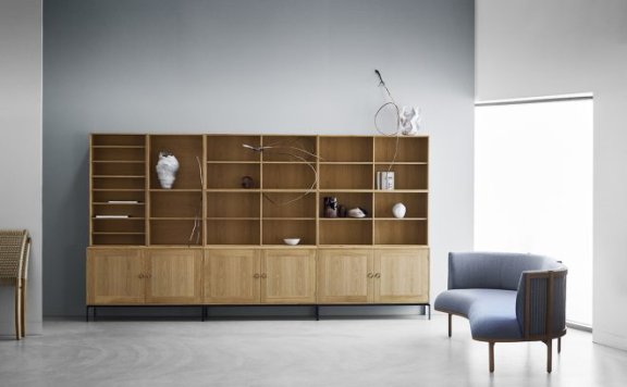 丹麦家具品牌Carl Hansen＆Søn：FK63书柜系统+ RF1903侧面沙发