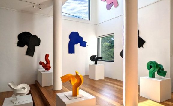 艺术家Korban/Flaubert的“Dancer”悉尼工作室展览