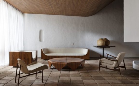 (ENTRE)TEMPOS 展览:向Jorge Zalszupin致敬