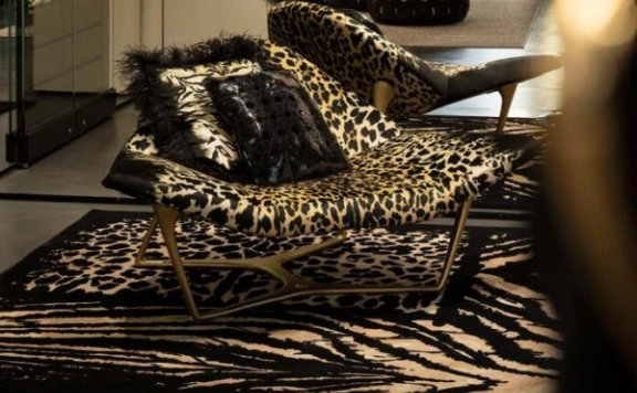波斯地毯品牌：Cavalli Home Interiors 的大胆外观