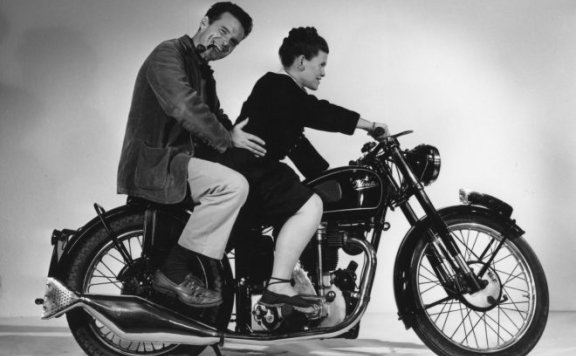 在东京“80 Years of Design”展览,庆祝 EAMES 设计遗产80周年