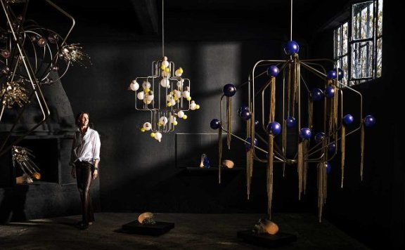 Lindsey Adelman在2023米兰设计周推出奇幻照明作品